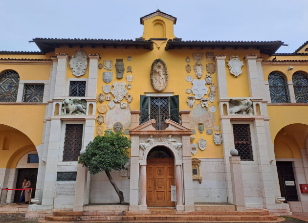 Furto da 1mln € al Vittoriale degli Italiani a Gardone Riviera, rubate 49 opere d'oro dell'artista Umberto Mastroianni