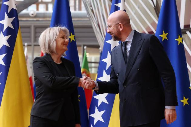 Ue, ok ai negoziati d'adesione della Bosnia dai 27 Stati, era Paese candidato dal 2022, Palazzo Chigi: “Apertura storica”