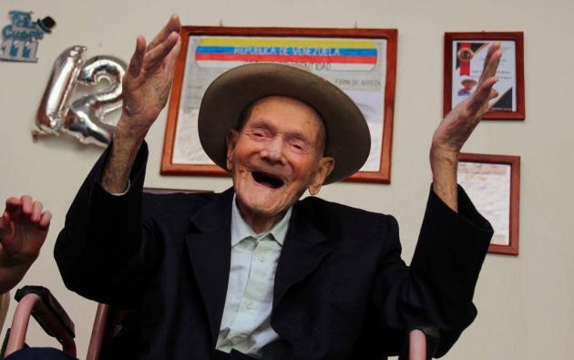 Venezuela, morto l'uomo più anziano del mondo a 114 anni, Juan Vicente Perez Mora aveva 41 nipoti e 30 pronipoti