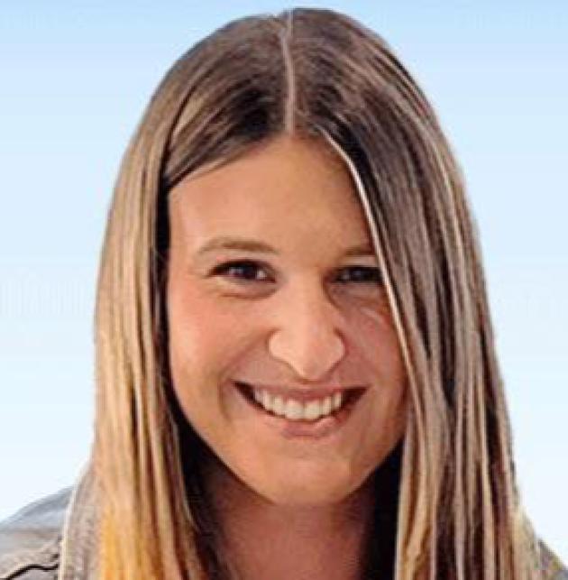Azzurra Carnelos, morta a 33 anni per cancro al seno, aveva interrotto le cure per far nascere suo figlio