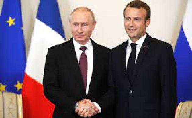Il doppiopesismo francese non imbarazza l'occidente. Macron è il vero alleato di Putin e tutti tacciono