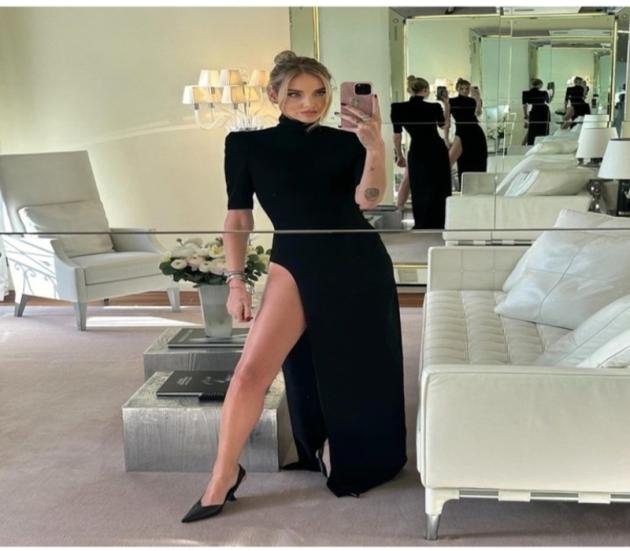 L'abito con cui Chiara Ferragni si è presentata a Venezia ha scatenato parecchie critiche per via dello spacco