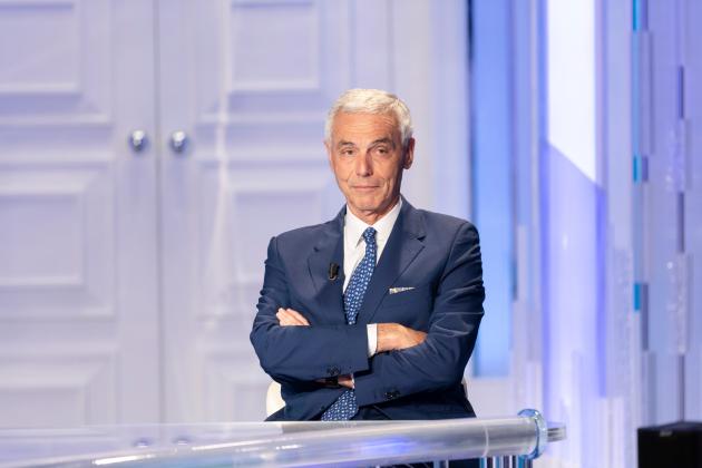 Vaccino Covid AstraZeneca, fuorionda choc di Palù nella riunione col Cts del giugno 2021: "Pressioni per portarlo sotto i 60 anni, ma c'è un morto"