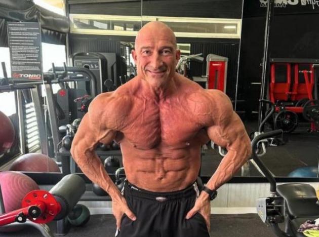 Bodybuilder Xisco Serra morto per malore improvviso a 50 anni dopo dolori allo stomaco, aveva avuto il cancro nel 2016