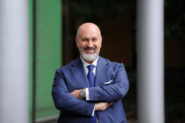 UniCredit introduce Premium One, polizza unit linked costruita in-house e basata sui fondi interni onemarkets in un gruppo che conta 15 milioni di clienti