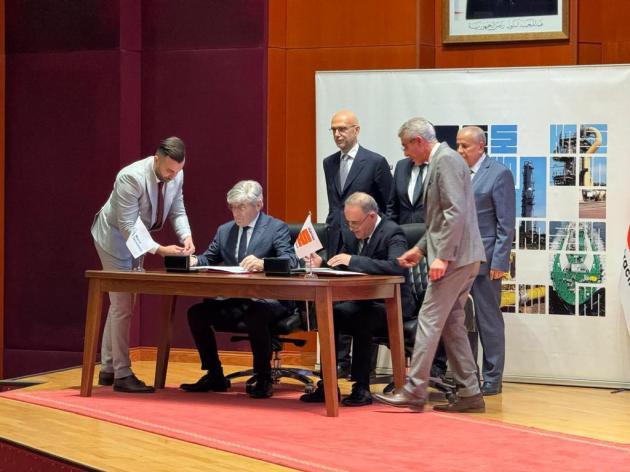 Cerimonia della firma del contratto