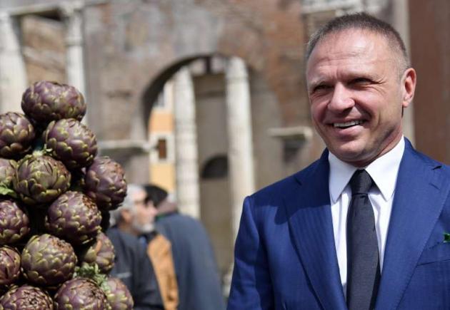 I consigli non richiesti di Lollobrigida. La Segreteria del Ministro e cognato di Giorgietta Meloni, dispensa comunicazioni elettorali al Consorzio del Grana Padano