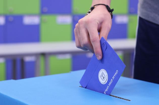 L'astensionismo alle elezioni europee 2024 è il vero partito vincitore, tracollo dei liberalprogressisti, ma non cambierà nulla