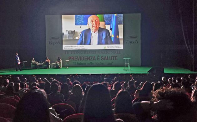 Congresso Nazionale Enpab. Ministro Ambiente Fratin: “Biologi insostituibili per conservare integrità ecosistemi”