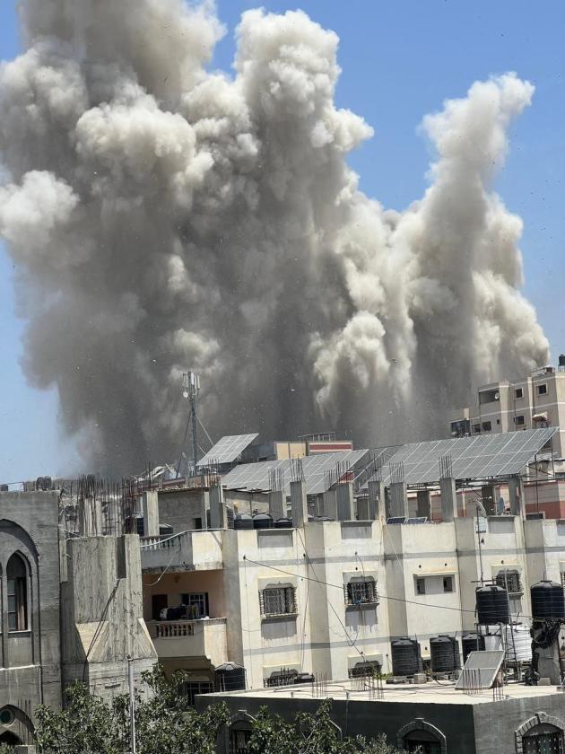 Gaza, bombe Idf su campo profughi di Nuseirat, 17 morti,  37.372 i palestinesi uccisi e 85.452 i feriti da inizio guerra