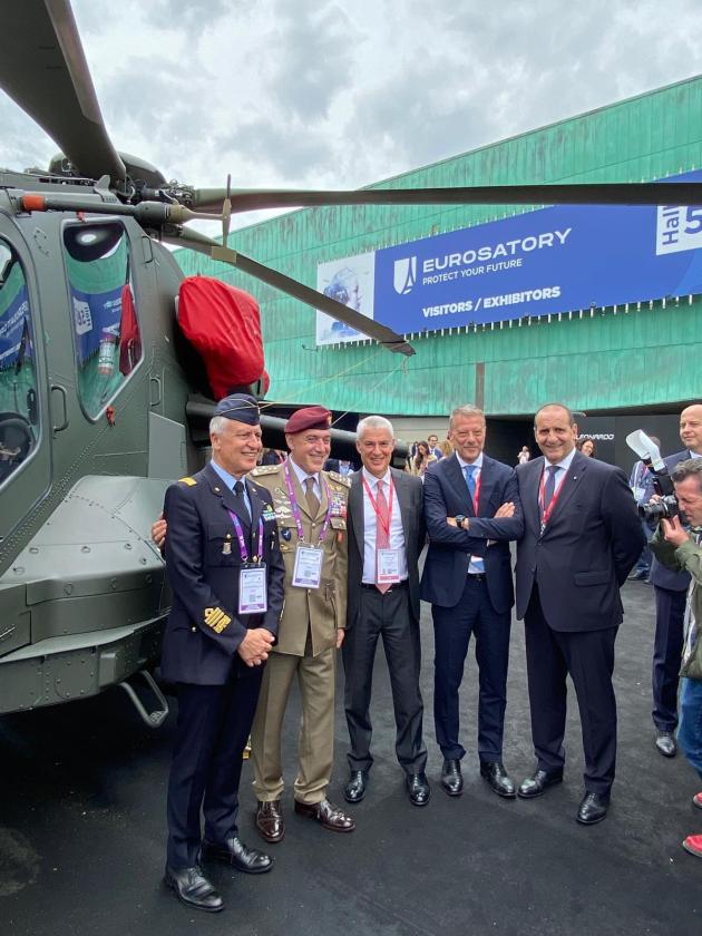 Leonardo, presentato il nuovo elicottero AW249 realizzato in collaborazione con il Ministero della Difesa italiano