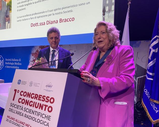 Gruppo Bracco, la Presidente e CEO Diana Bracco ha ricevuto la medaglia d'oro della società italiana di radiologia medica e interventistica 
