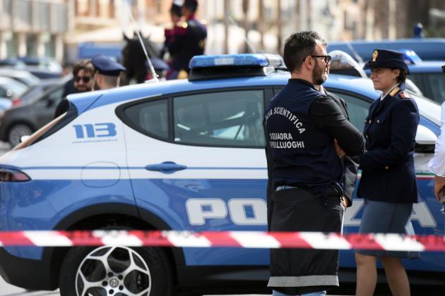 Duplice omicidio a Fano, coppia di anziani trovata morta in casa, al marito 75enne fracassata la testa, la moglie 70enne soffocata
