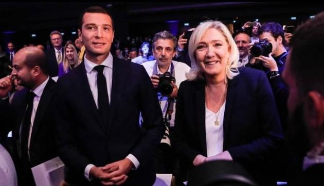 Elezioni Francia, exit poll: Rn di Le Pen al 31-35%, Nfp al 28-32% e Ensemble di Macron al 18-22%, Jordan Bardella verso la premiership e la “cohabitation”