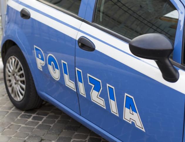 Genova, negoziante raggirata con il trucco della banconota strappata rincorre la cliente e viene derubata