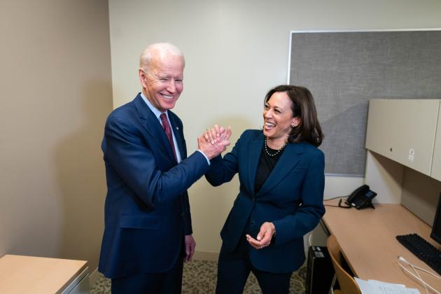 Usa 2024, Biden si ritira e appoggia Harris, raccolti 46,7 mln$ di donazioni, Trump chiede il "rimborso per frode"