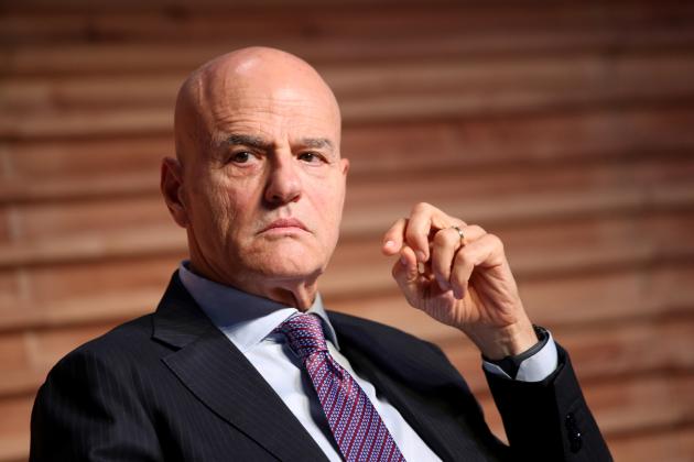 Eni, accordo con KKr per la cessione di una quota di minoranza in Enilive tra 20% e 25%; valutazione tra €11,5 e €12,5 mld