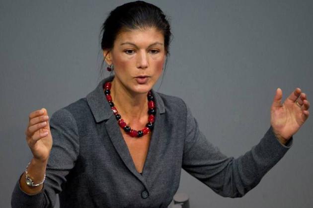 Sahra Wagenknecht, per i sondaggi il suo partito anti-sistema tocca il 19% nella Germania est, e i padroni del discorso abbaiano