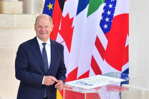 Germania taglia i fondi all'Ucraina per il 2025, da 8 a 4 miliardi di euro per le "regole di bilancio": decisione giusta
