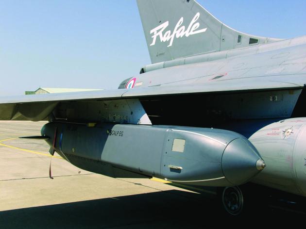 12 aerei guerra francese Dassault acquistati Serbia contratto miliardi euro firmato siglato Belgrado  Macron Vucic