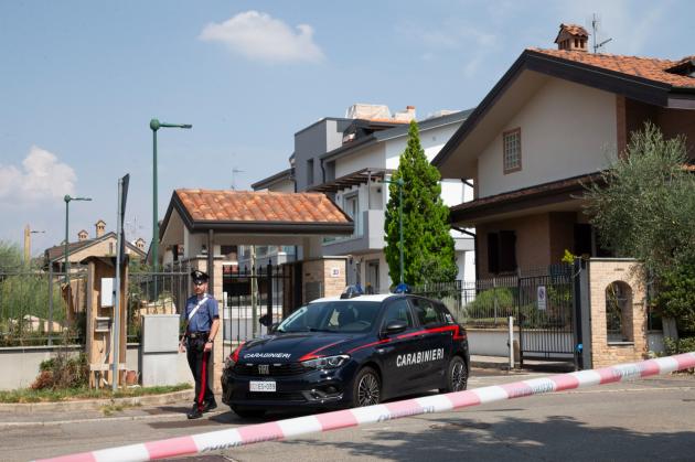 “Ho ucciso papà, venite”, 17nne avvisa il 118 a Paderno Dugnano (Mi); trovati morti in casa anche la mamma e il fratellino 12nne