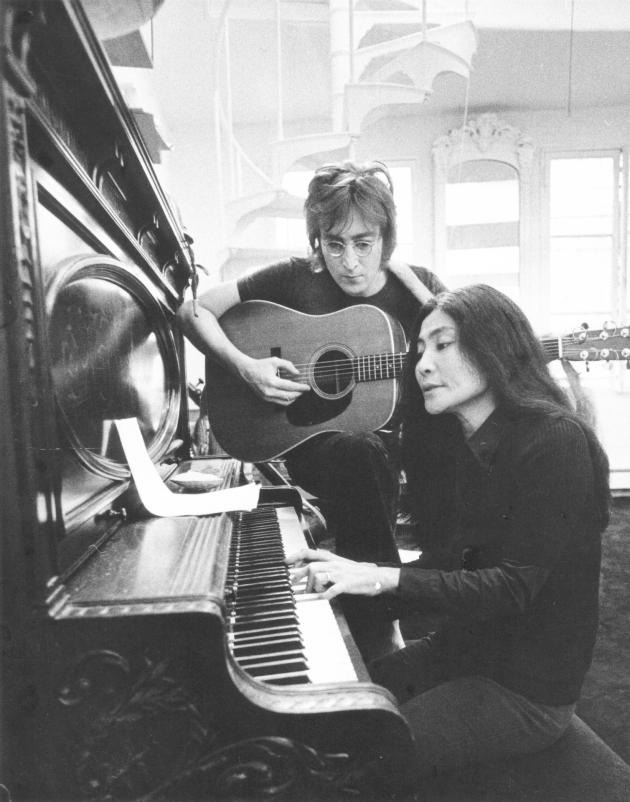 John Lennon e Yoko Onoko Ono nel film documentario presentato a Venezia 81