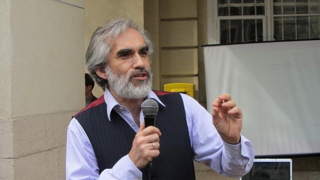 Ucraina, Zelensky perde consensi, lo storico Hrytsak: “Se si votasse oggi sarebbe sconfitto, popolo vuole fine della guerra”