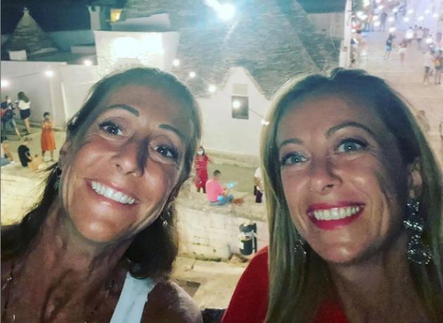Bari, spiati conti bancari di Giorgia e Arianna Meloni, ministri, governatori, sportivi, imprenditori e militari, licenziato bancario di Intesa Sanpaolo