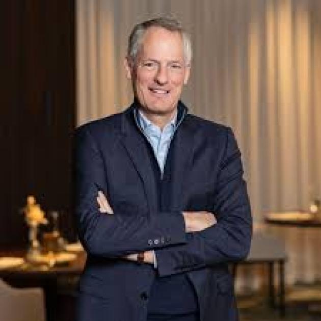 LVMH, la divisione wine& spirits crolla dell'11% con un totale di €4,7 mld; a rischio la guida di Schaus, CEO di Moët