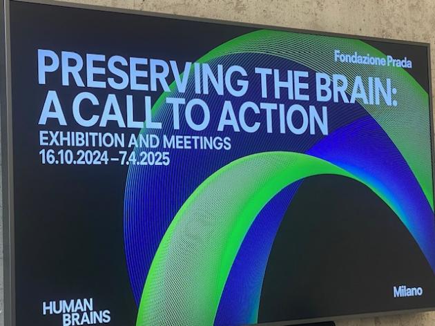 Quanti anni ha il nostro cervello?. Visto che non é possibile un lifting dei neuroni. Fondazione Prada inaugura  “Preserving the Brain: A Call to Action”, il progetto dedicato alla prevenzione delle malattie neurodegenerative.
