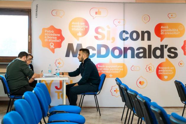 McDonald’s, svolto a Cusago il McDonald’s Job Tour, l'evento itinerante di selezione del personale 