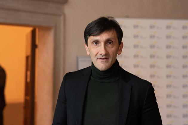 IVAN LOSIO, EY 