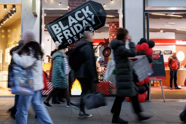 Black Friday 2024, caccia agli sconti; quando inizia quanto dura e quando finisce il 'venerdì nero' nato in America e sbarcato in Italia