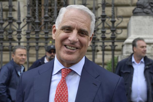 UniCredit, con consenso di 16 broker stima utili 2025 sopra &euro;10,4 miliardi con ricavi in calo e Cet1 ratio previsto al 14,5%