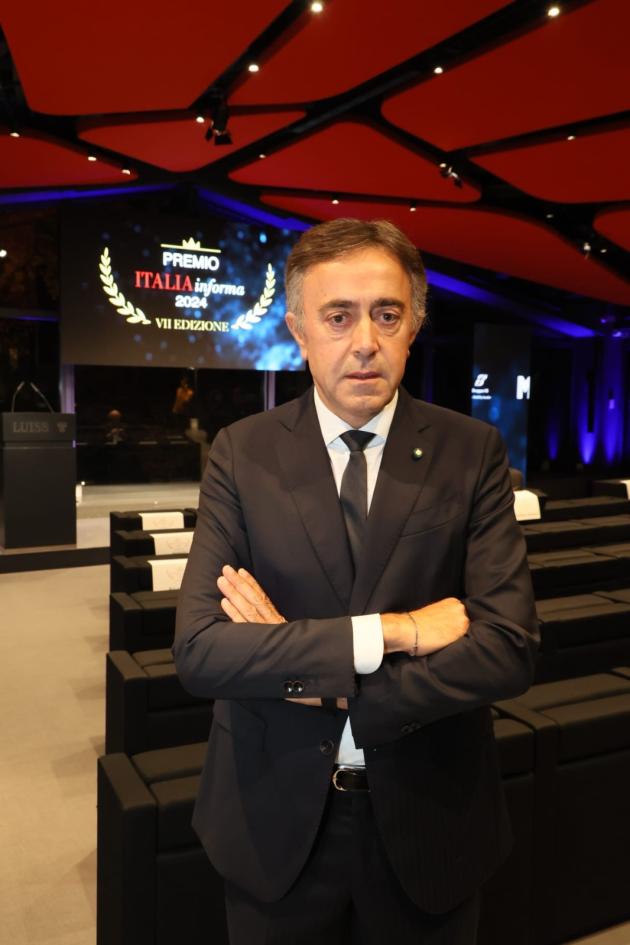 Premio Italia Informa, a Giuseppe Lasco, Direttore Generale di Poste Italiane, il premio 'Manager dell'anno 2024'