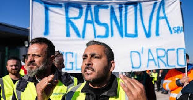 Stellantis, licenziati 97 lavoratori dell'azienda di logistica Transnova; l'azienda: "Non vi è soluzione alternativa"