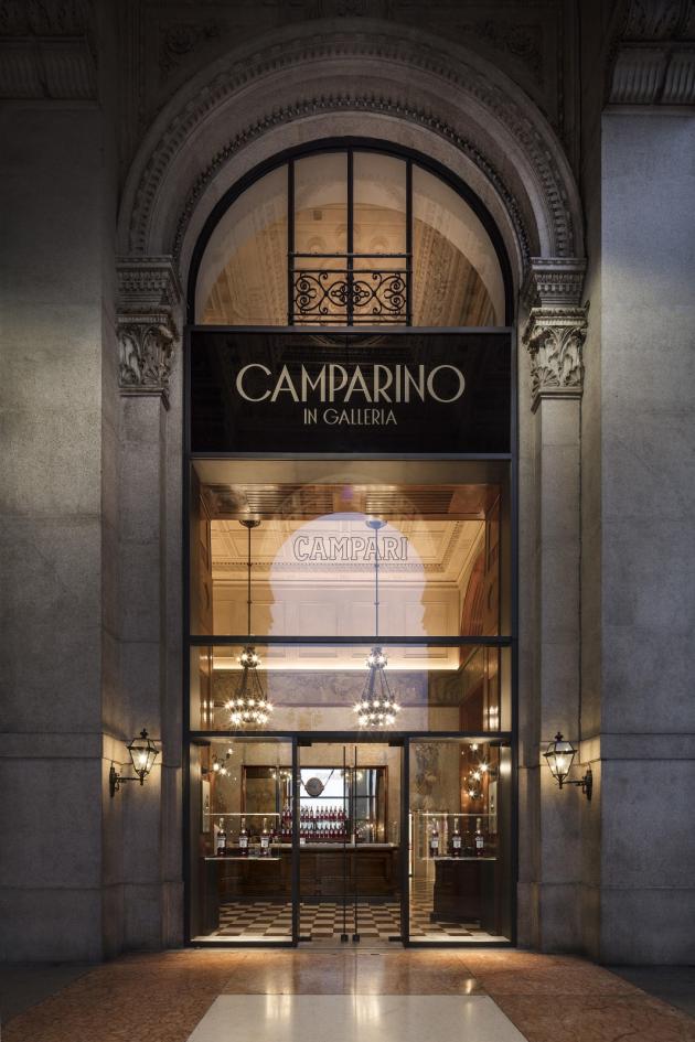 Camparino in Galleria, al via festeggiamenti della casa editrice Paligenia con il padrone di casa Luca Garavoglia