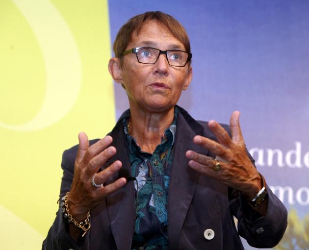 Multe ai "no-vax" annullate, Tamaro: "Decisione sacrosanta, obbligo vaccino Covid una follia, da asmatica con la mascherina sono peggiorata"