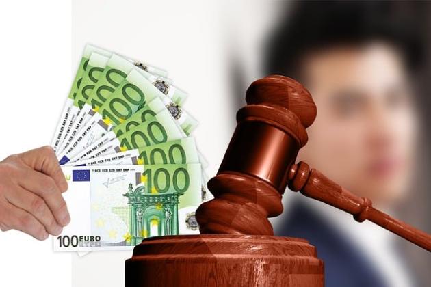Il governo annulla le multe ai "no-vax": ma non basta, bisogna anche rimborsare chi le ha pagate