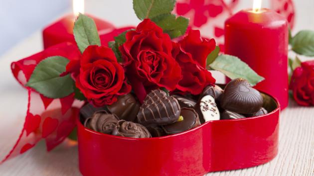 Aosta, assolto dal Tar corteggiatore denunciato dall'insegnante di danza delle figlie: "Mandare fiori, profumi e cioccolatini non è molestia"