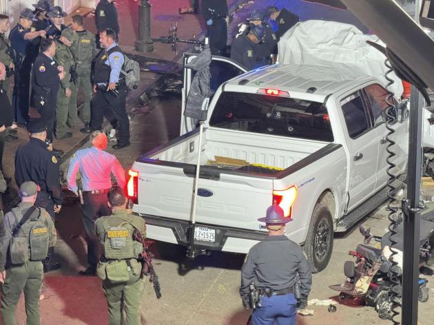 Attentato terroristico a New Orleans pianificato da almeno 5 persone, 3 esplosivi piazzati lungo Bourbon Street