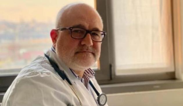 Trieste, operazione annullata al non vaccinato, nessuna legge prevede  il vaccino Covid per un intervento, nessun pentimento da parte del medico Enzo Mazzaro