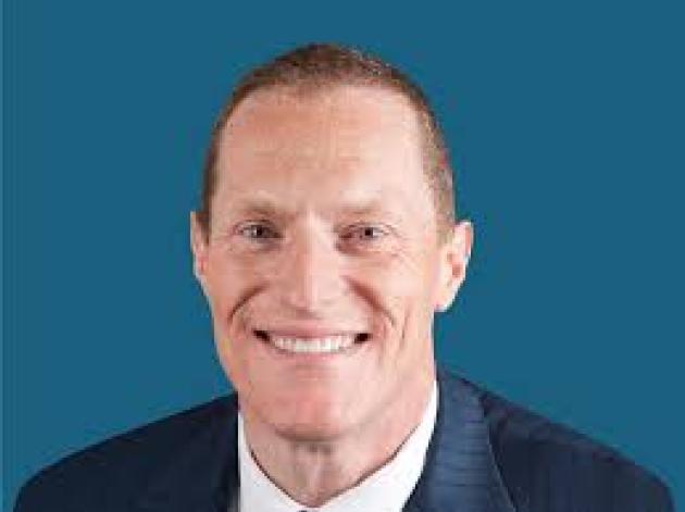 Woody Bradford, chi è il nuovo CEO americano della joint venture tra Generali e Natixis, 27 anni di carriera da Generali Investments a Conning a Octagon