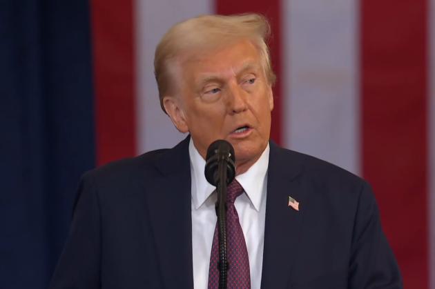 Ucraina, Trump: “Sanzioni alla Russia se non tratta con Kiev, Ue deve aumentare spese difesa al 5% del Pil”
