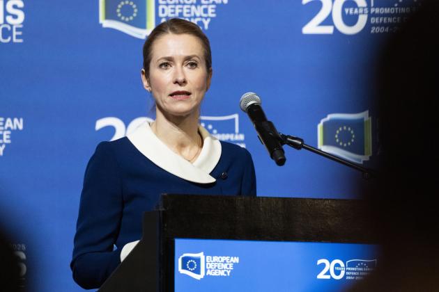 Ue, Kaja Kallas manda l’Europa in guerra: “Servono 27 eserciti per difenderci, investire su Difesa, Putin potrebbe attaccarci”