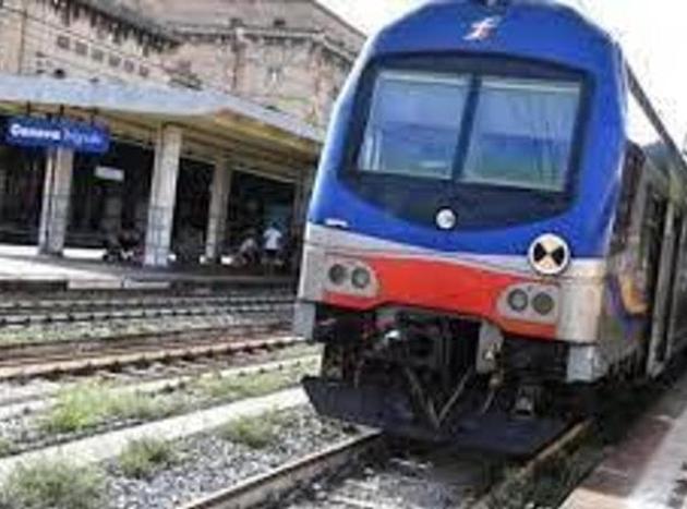 Genova, capotreno coinvolto in una lite tra passeggeri, colpito da una bottigliata perde quattro denti