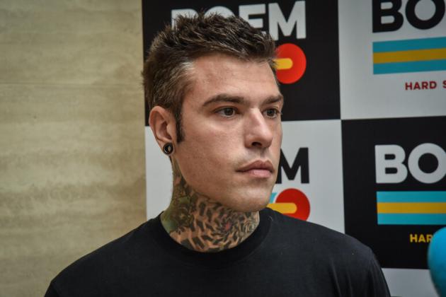Tutti vogliono Fedez? L'Italia, Paese sempre più simile a una barzelletta, è incantato dal mondo delle supercazzole