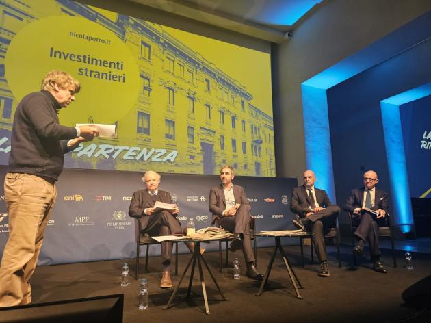 Iniziata a Milano “La Ripartenza, liberi di pensare” di Nicola Porro sulle sfide economiche del Paese