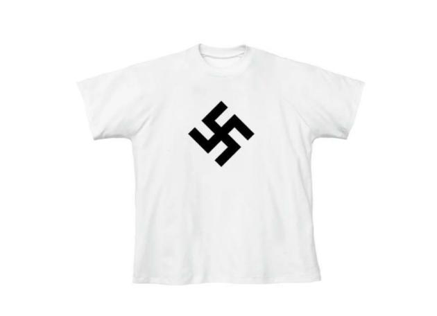 Il rapper Kanye West mette in vendita maglietta con la svastica sul suo sito Yeezy a 20$, dopo aver elogiato Hitler