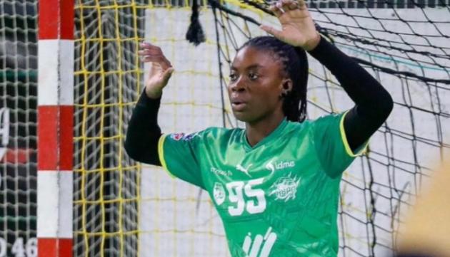 Addio a Jemima Kabeye, morta a 21 anni dopo malore improvviso e ricovero d'urgenza, giocava come portiere titolare nel Plan-de-Cuques